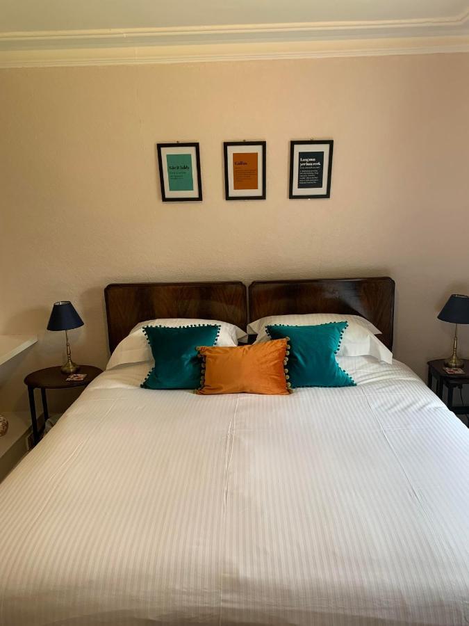 Leven House Bed And Breakfast Кріфф Екстер'єр фото