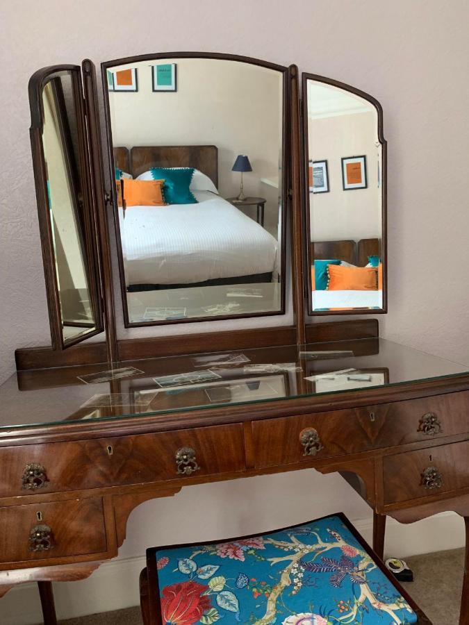 Leven House Bed And Breakfast Кріфф Екстер'єр фото